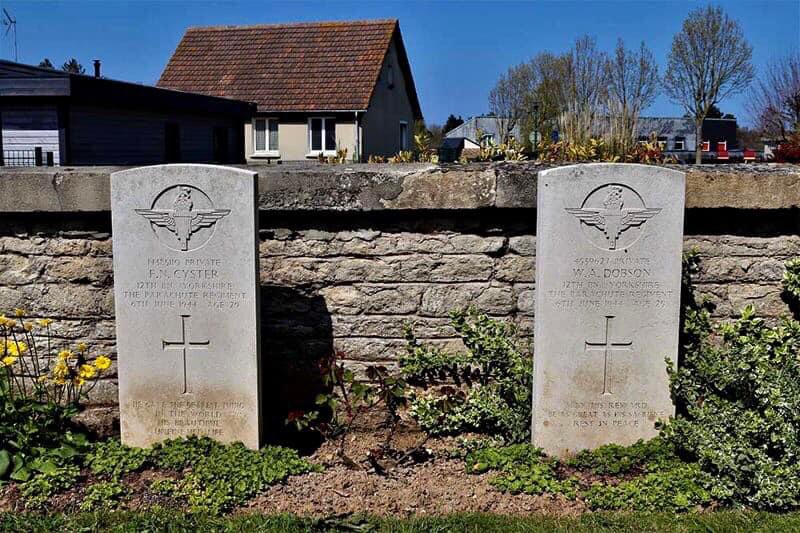 Mark Elliott tweet media