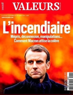 Complotismus's tweet photo. 🟢🎗🔴 (@ericrevel1 @CNEWS 9 Juin 2024) "Macron est un joueur, qui a les 2 genoux à terre, et voudrait faire croire qu'il a encore les cartes en main".  #MacronDissolution = #MacronDestitution #NiOubliNiPardon ✊✊🇨🇵🇨🇵🇨🇵 https://t.co/RdRquvUdNh