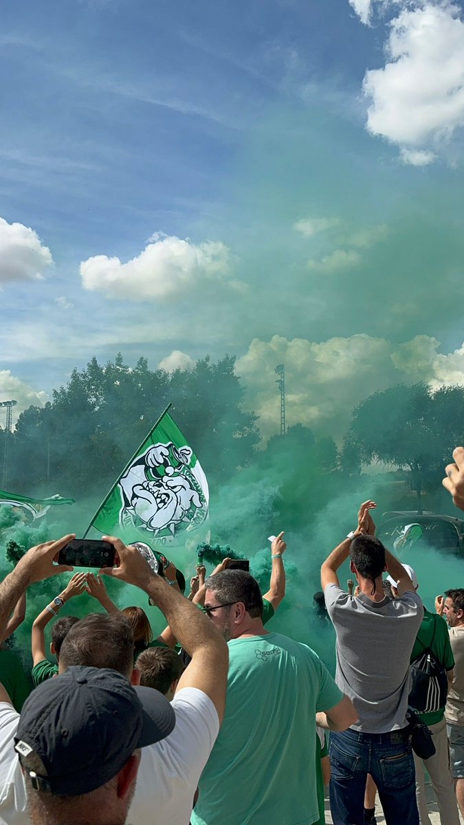 Somos una familia a seguir luchando 💚💚💚💚vamos Toledo 💚💚💚💚
<a href="/CD_Toledo/">C.D. Toledo 🦅💚⚪️</a> 🤍🤍💚💚🤍🤍