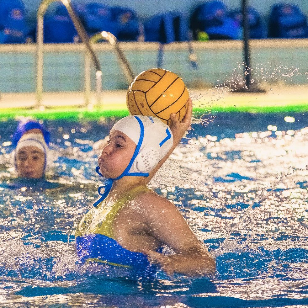 #WP
Paula Garreta elegida #mejorjugadora del XIV Torneo #MamenHeredia <a href="/fmn_oficial/">FMN</a>
🔝🤽‍♀️🤩👏👏
¡Enhorabuena! Merecidísimo #premio entregado por <a href="/alexbustos_10/">Alex Bustos</a> que reconoce el #trabajo de Paula y todas sus #compañeras
#vaminichiquis
#seguimoscreciendo
#elpololopeta
📸<a href="/MiguelCapelli/">Miguel Capelli</a>