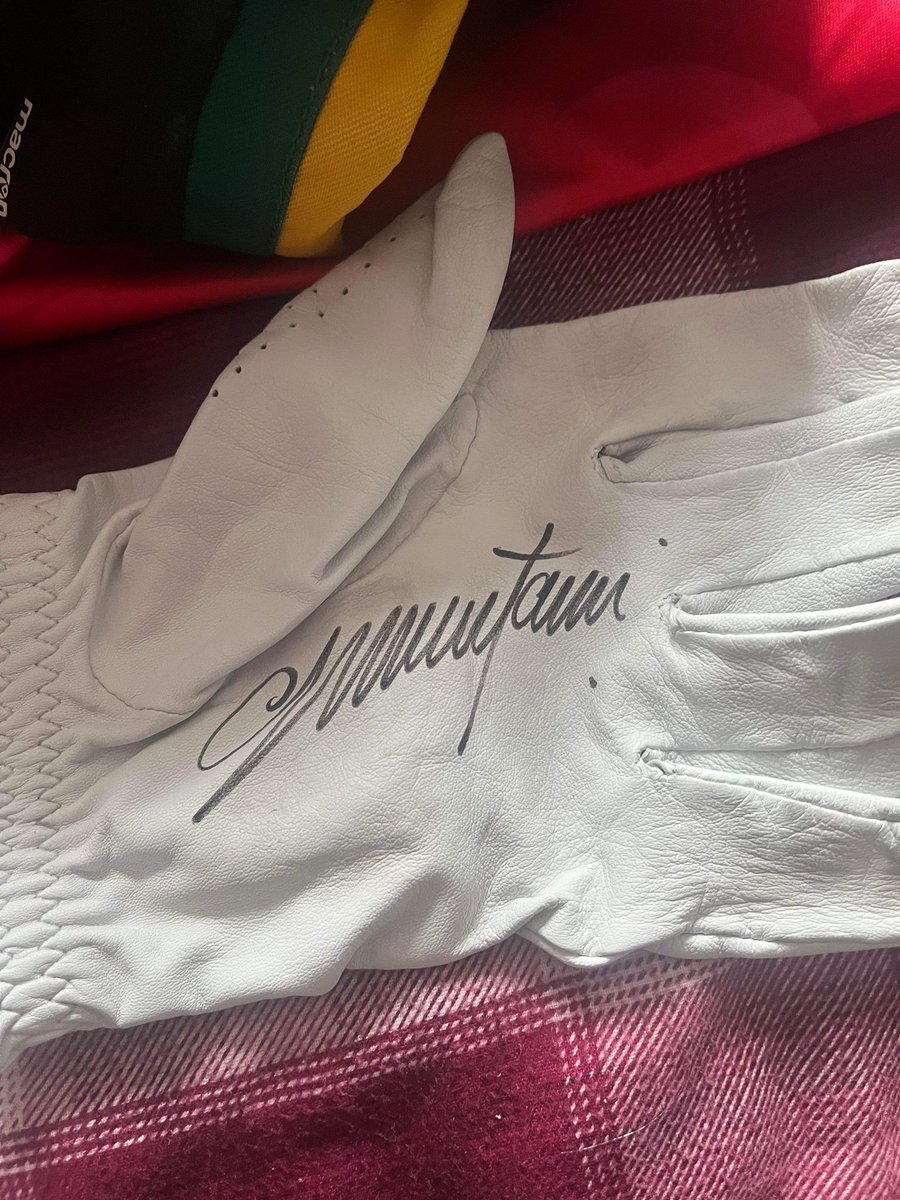 Currently raising money for Cherrybrook Chemotherapy Unit at the RD&amp;E Hospital in memory of my Dad. Live auction for the next 2 weeks. 🎗️

Would be great if people can share where possible!

-Signed Colin Montgomerie golf glove - £40 current bid

#colinmontgomerie #golf