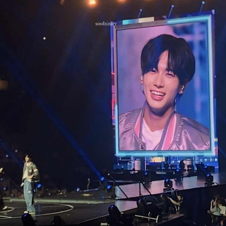 soobiniry's tweet photo. tyun’s smile just casually lighting up the whole room

#TXT_IN_DC #ACT_PROMISE #TXT_TOUR_ACTPROMISE https://t.co/IXOi6DuVob