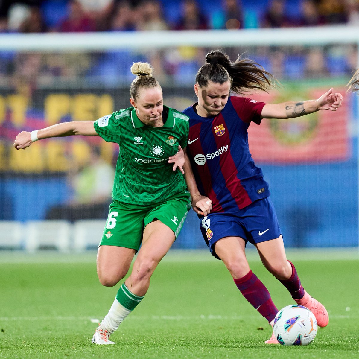 RealBetisFem's tweet photo. 🗞️ CRÓNICA | El #BetisFéminas cae ante el FC Barcelona (5-1)

➡️ https://t.co/HewuVazFaw

#BarçaRealBetis #LigaF https://t.co/wL7uELZ1Fo