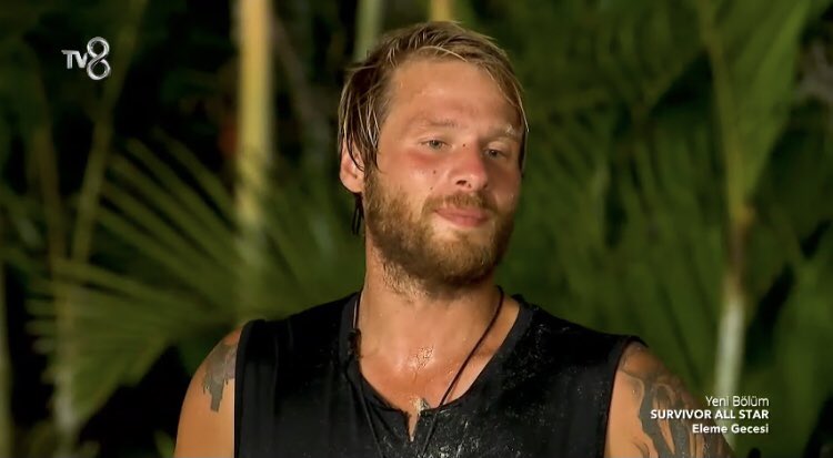 Yunus Emre Özden: “Beni ben olarak kabul ettiniz ve hep kazanmaya çalıştınız. Eğip bükmeden beni ailenizin içine aldınız. Yeni bir kimlik verdiniz. Gömlek değiştirttiniz. Her şey için minnettarım. Mutlu gideceğim buradan.”
#SurvivorAllStar2024 #SurvivorAllStar
