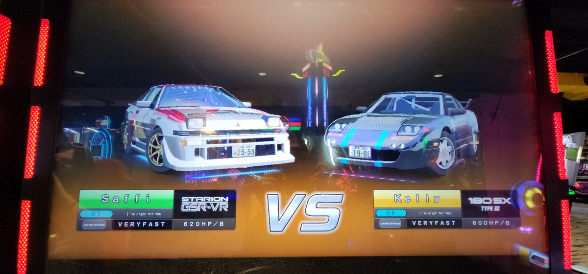 kellygoround's tweet photo. PSA for any other disgustingly adorable arcade rat couples: today's first unlockable Wangan title is "I'm crazy for you"
#partnerlook https://t.co/XbajfhS5m7