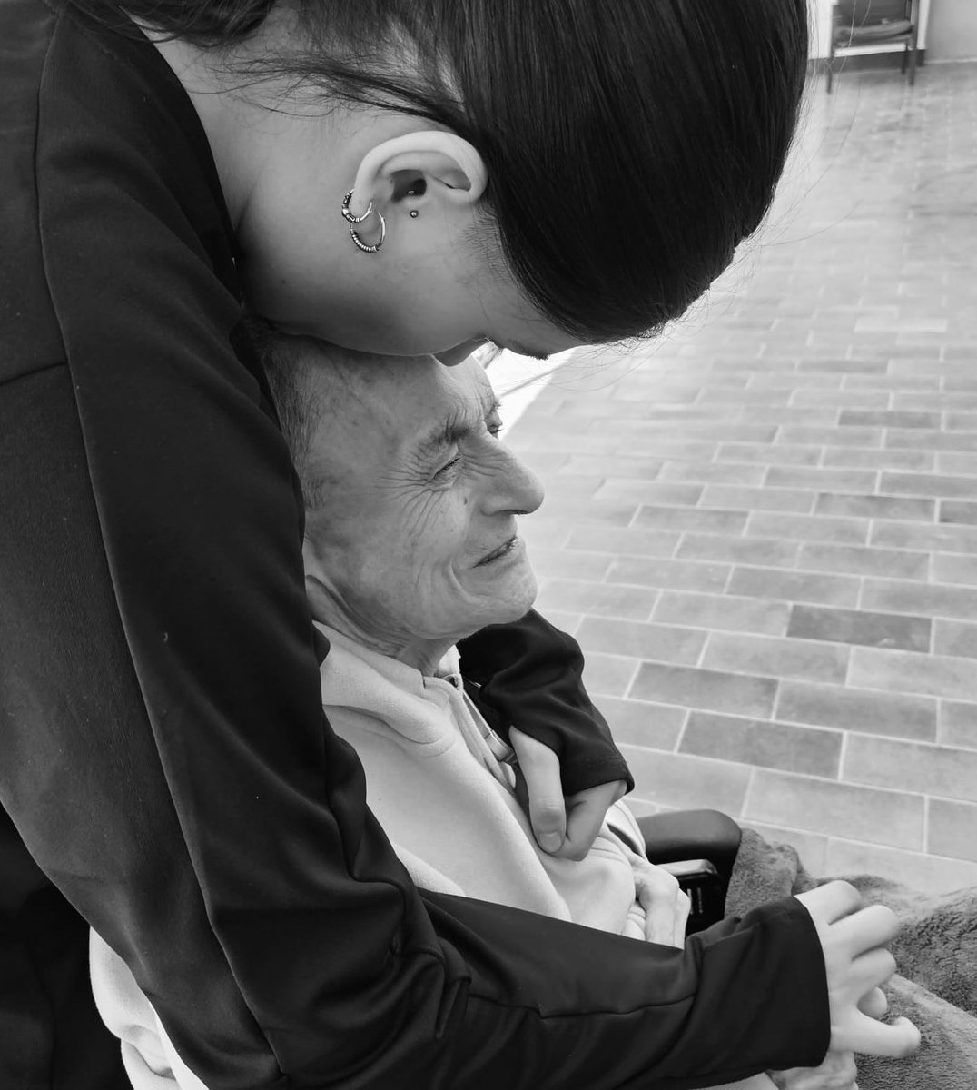 ginneta5's tweet photo. tant de bo l'alzheimer no existís https://t.co/4pCQBBp3rk