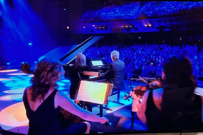 gavlaverty's tweet photo. There are times when you just ask if this is the perfect moment. Whilst Brad deservedly won performance of the night, this to me was pure TV. Fran and Duncan made my night #ThePiano https://t.co/Pwrh85KqzP