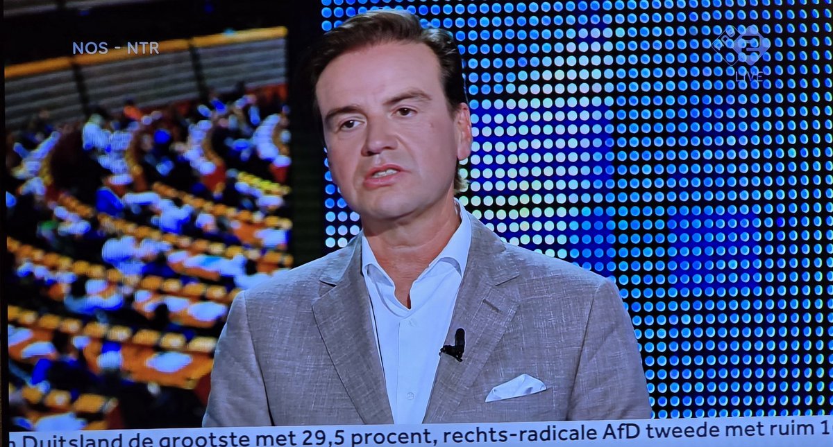 marcelbar8's tweet photo. Malik #Azmani zegt -gelukkig!- 2x dat hij samenwerking met extreemrechts in Europa niet ziet zitten. Azmani zat in een weinig benijdenswaardige positie: hij moest zowel samenwerking met de PVV in DH verdedigen, maar tegelijkertijd ook 't niet samenwerken in Brussel. #verkiezingen https://t.co/abAqQGpXtb