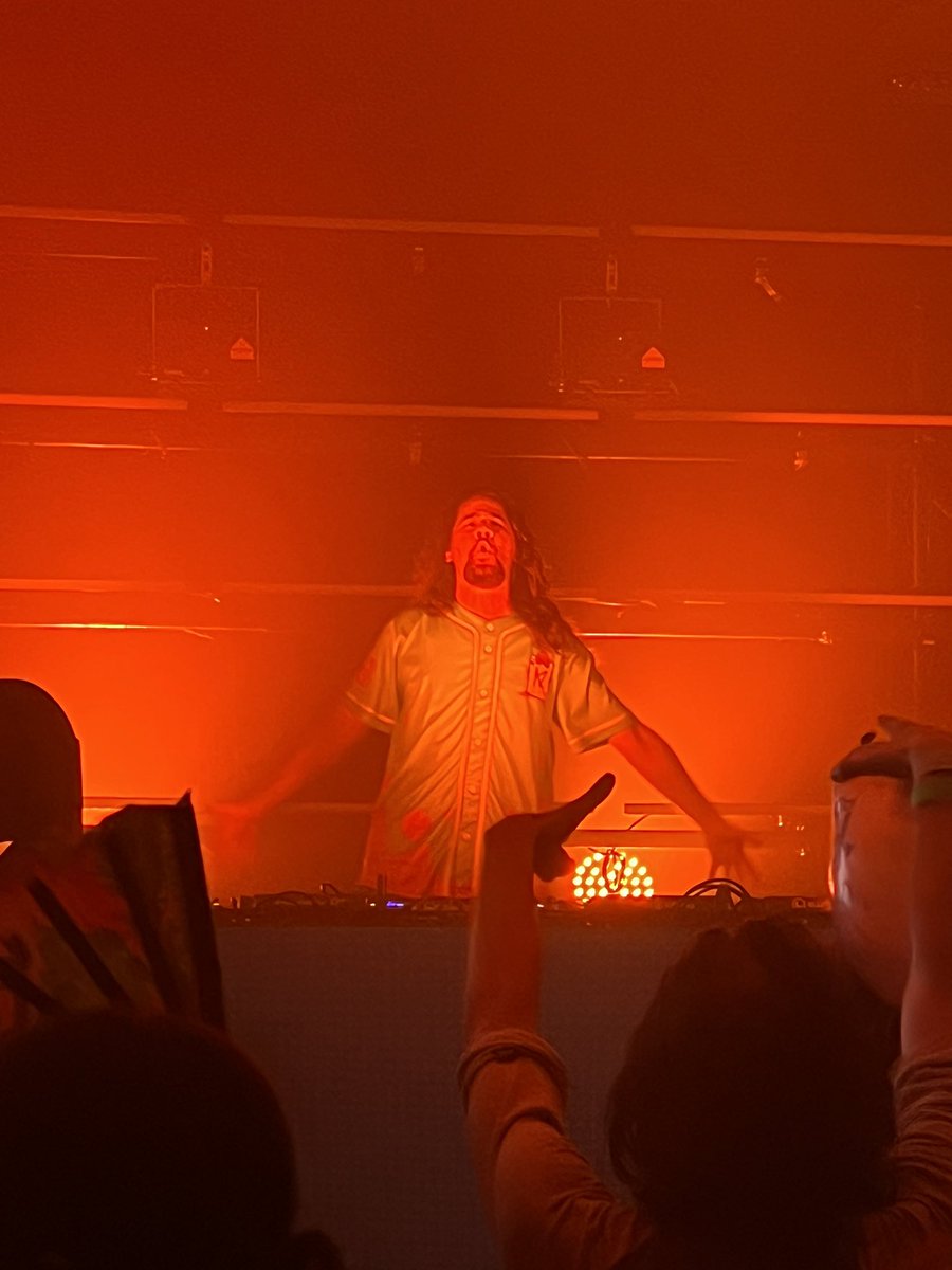 kieratheerager's tweet photo. when Kaivon plays new music 😮💨 @KAIVONOFFICIAL #homebass #orlando https://t.co/Cpa9jbCVrx