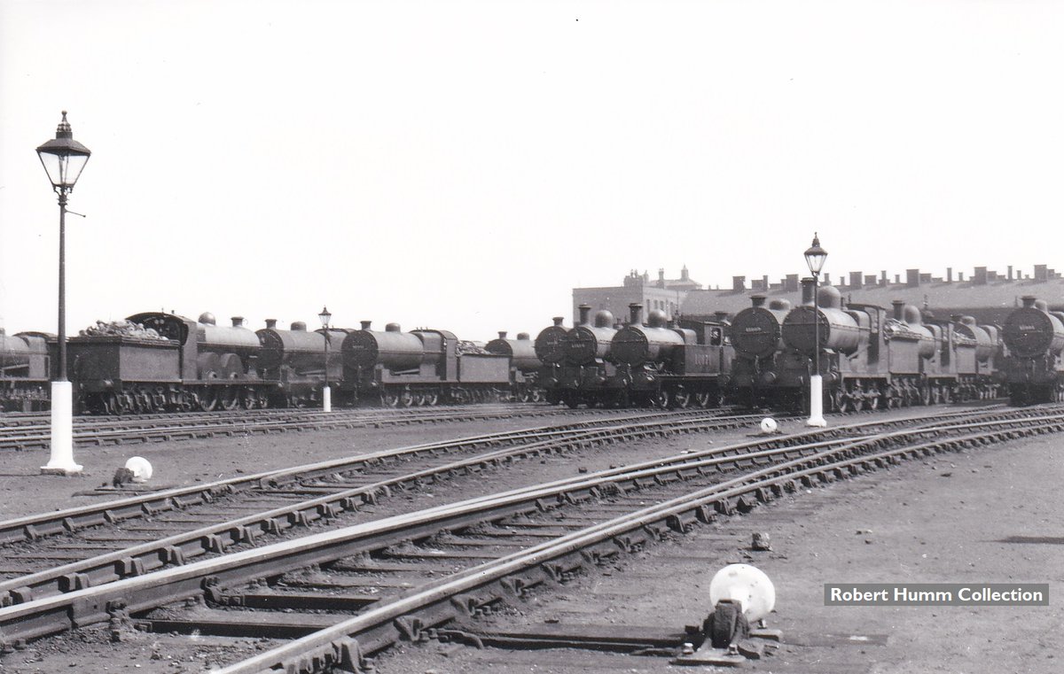 RHummBooks's tweet photo. #whatstation 814 is a very large L&amp;YR shed, no station at all unless the square building in the centre with the little pointed tower is a station building. This must be late 1940s or early 1950s - one engine still has its pre-BR number. Can anyone locate this shed for us, please? https://t.co/Lrx9PxsP6b