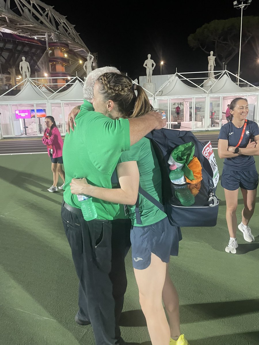 fintanreilly's tweet image. Walk of a Champion, tears of a President and joys of a Team Manager and crew. Take a bow @ciaramageean 1500m European Champion. @irishathletics @rorycassidy01 @teresa_mcdaid @DecMonaghan @runphysiocm @clitherbot