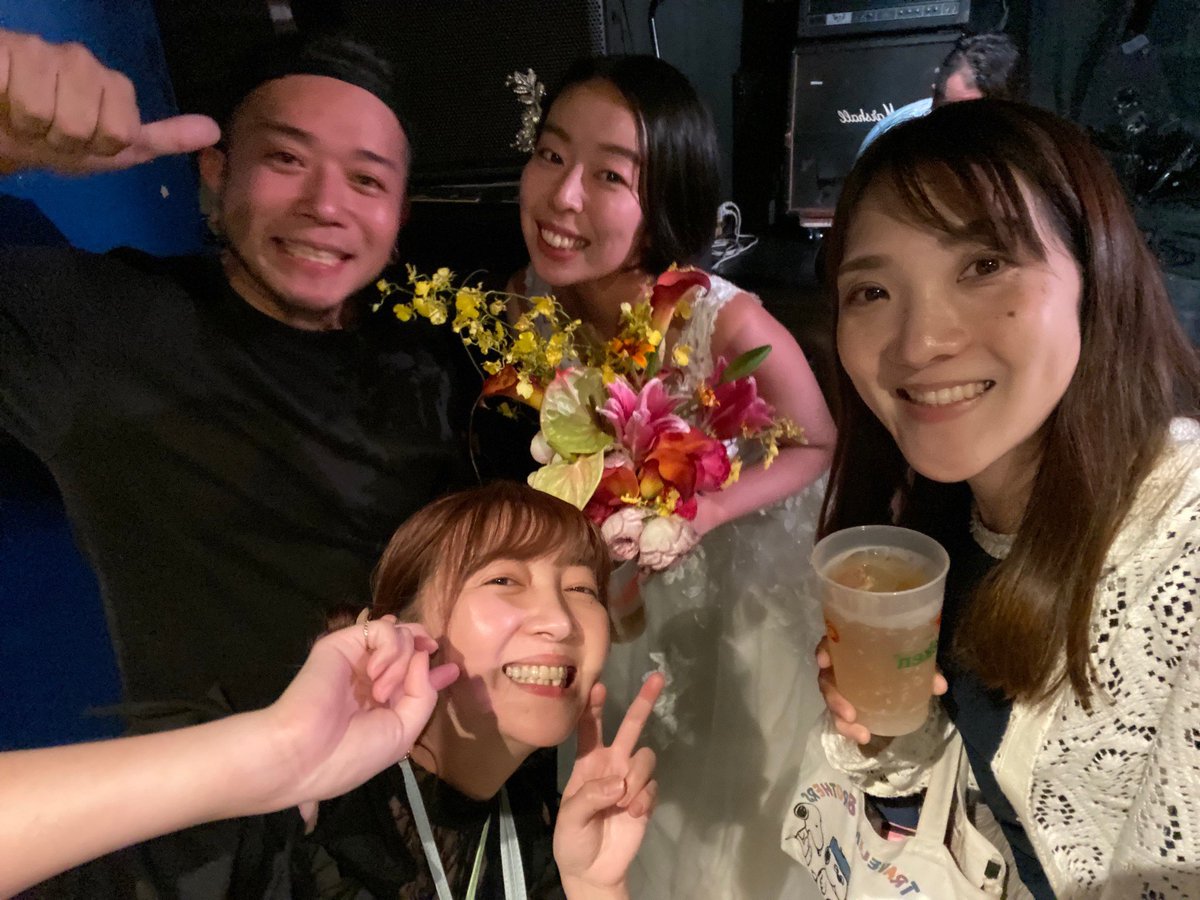 ri3koko's tweet photo. 笑子♡カワザンさん
ご結婚おめでとうございます！！！！！

ライブハウスで出逢ってご結婚
本当に素敵すぎた😭！！！
ライブハウスは人生を変える！！！ https://t.co/evLo4WM1y0