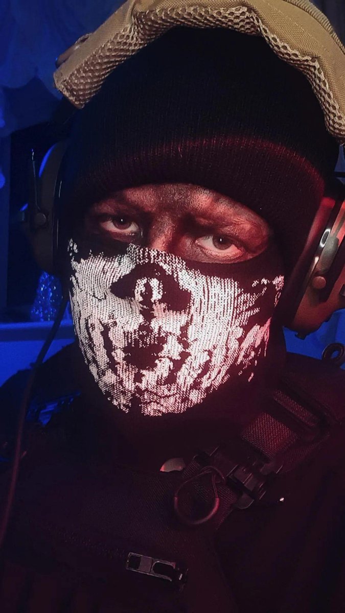 RhiTweetsThings's tweet photo. "Damn Kid, Who taught you how to do that?" - Keegan P. Russ 

[ @CallofDuty @CallofDutyUK ]
[ Updated Keegan~ Cannot wait to take him to a con soon.. Much Love 💙🖤]

#callofduty #callofdutyghosts #ghosts #keeganruss #keeganpruss #callofdutycosplay #codkeegan #cod #cosplay https://t.co/4ZuiRXnYE6