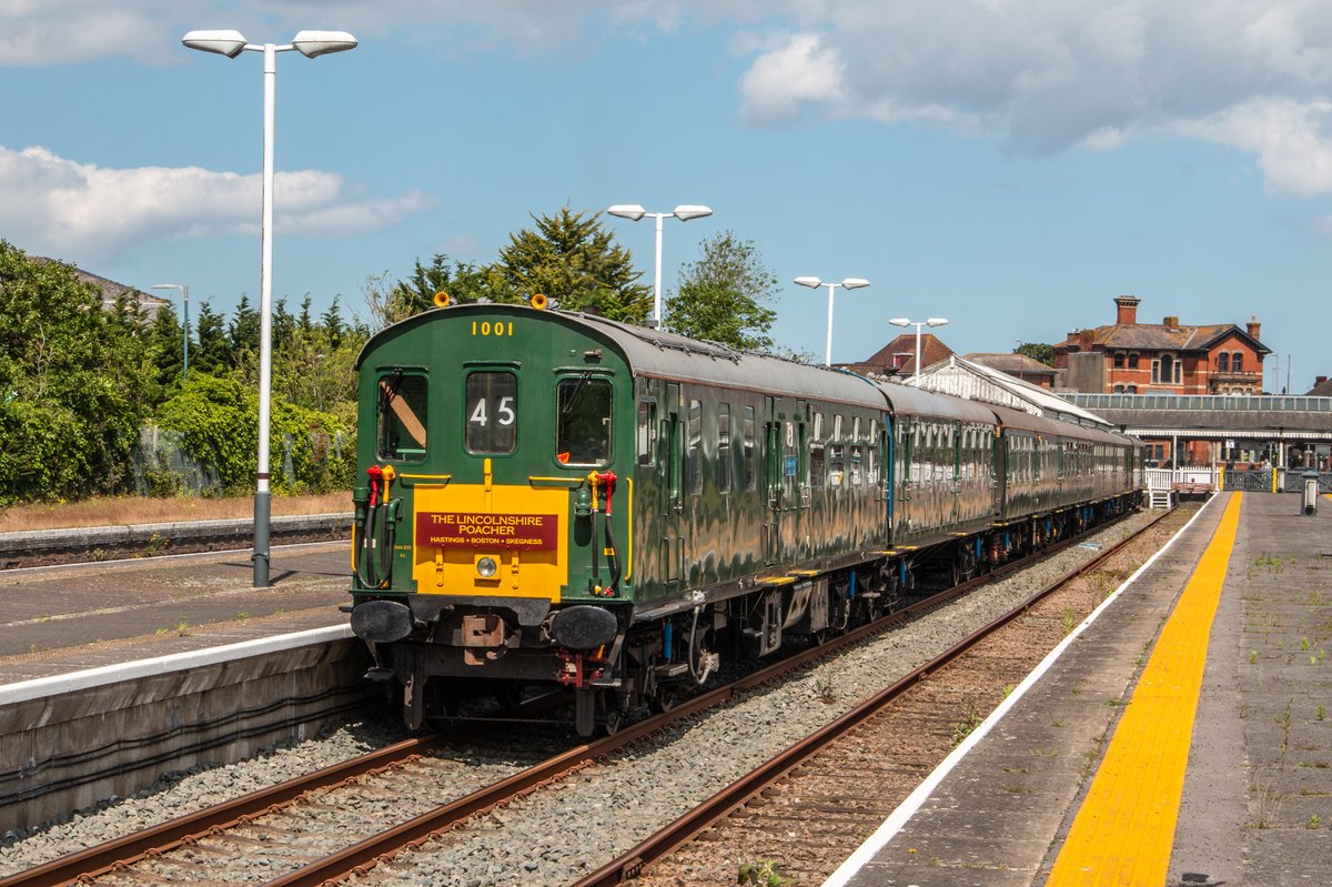 atlantean526's tweet photo. What a fantastic day we had with @HastingsDiesels on board their lovely Hastings DEMU on the 'Lincolnshire Poacher' railtour from Kent and London to Skegness.
Thank you to the HDL team!
@RHummBooks @RPMarks @squarewheels_ @ChimeWhistle https://t.co/ixsMjSPI8F