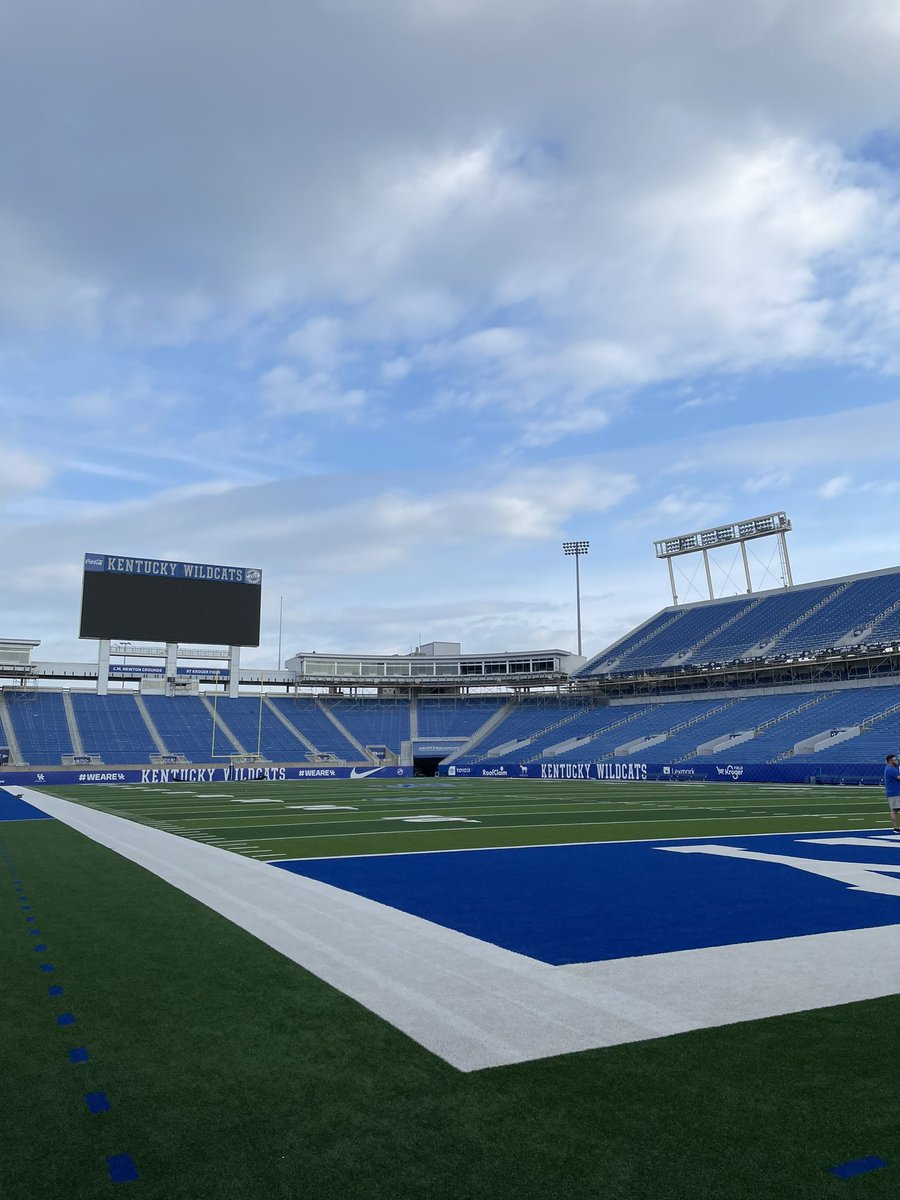 Great day <a href="/UKFootball/">Kentucky Football</a> Glad I got to go out and compete with others, and learn new skills from <a href="/Bigstew9/">Anwar Stewart</a> ‼️‼️‼️ Nice work to <a href="/LandonWalton71/">Landon Walton</a> and <a href="/Levihammond73/">Levi</a>  for their oline skills!

<a href="/danvilleadsfb/">Admiral Football</a> <a href="/CoachParks6/">Coach Frank Parks Jr</a> <a href="/CoachDBruton/">Coach Dallas Bruton</a> <a href="/CoachMikeMorton/">Mike Morton</a> <a href="/snewton71/">Steven J. Newton</a>