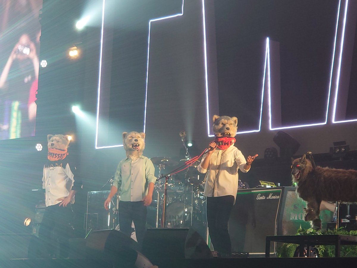 HunnySnow's tweet photo. #FUNWITHAMISSIONTOUR
ありがとうこざいました!!羽田と東京に参加できて幸せでした!
フォーカスライトと、PANORAMA RADIOが聴けて感無量でした。
昨日の東京はなんと二列目…目の前で歌ってくれて嬉しかったです😢でも何故かサンちゃんが夢にでてきてタナカさんの声という謎夢で目覚めました笑 https://t.co/71kKuq6kHg