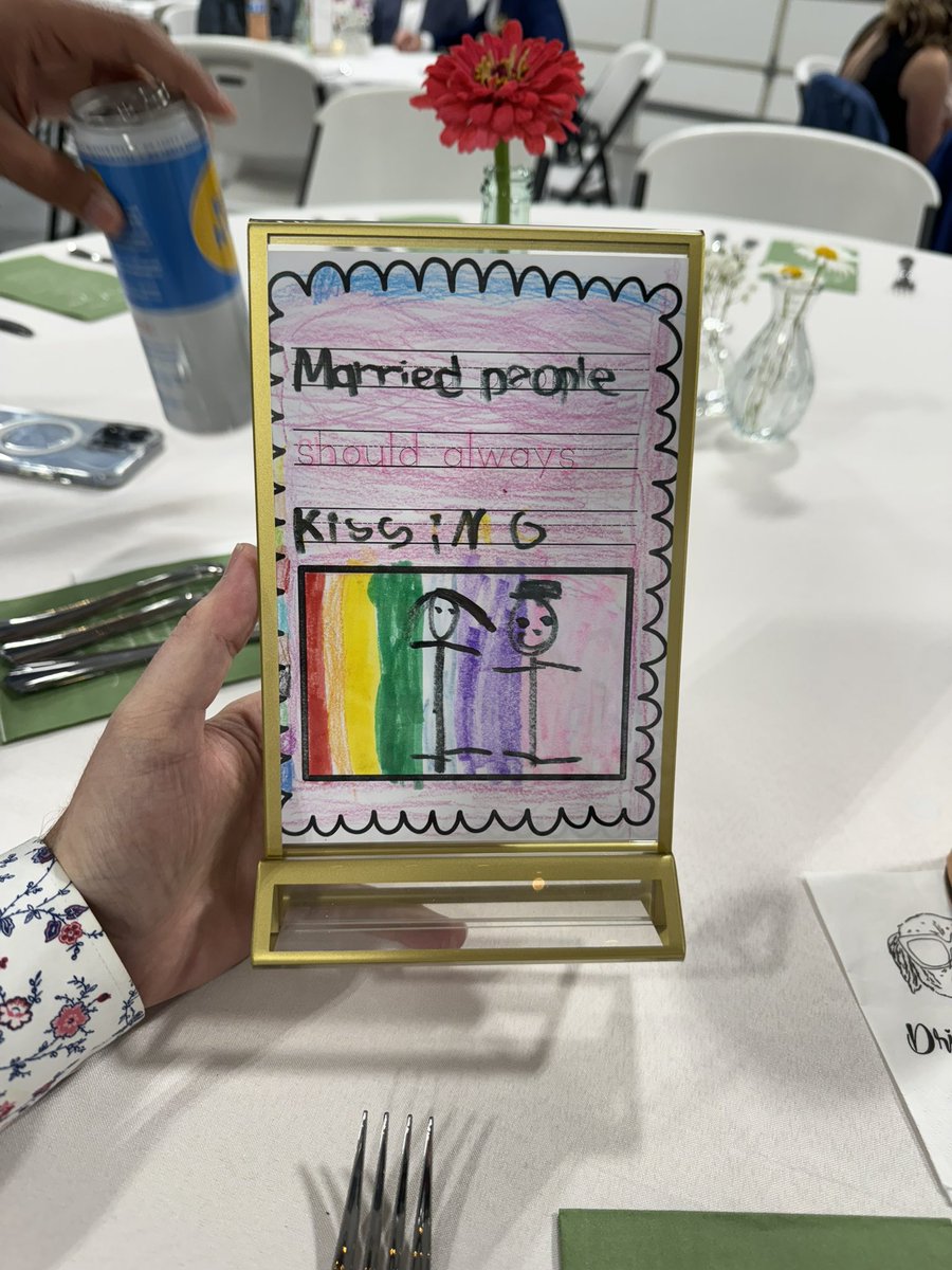 TeacherPurdon's tweet image. When two elementary teachers tie the knot you get the cutest table decor for a wedding. ❤️ @RaveMiss