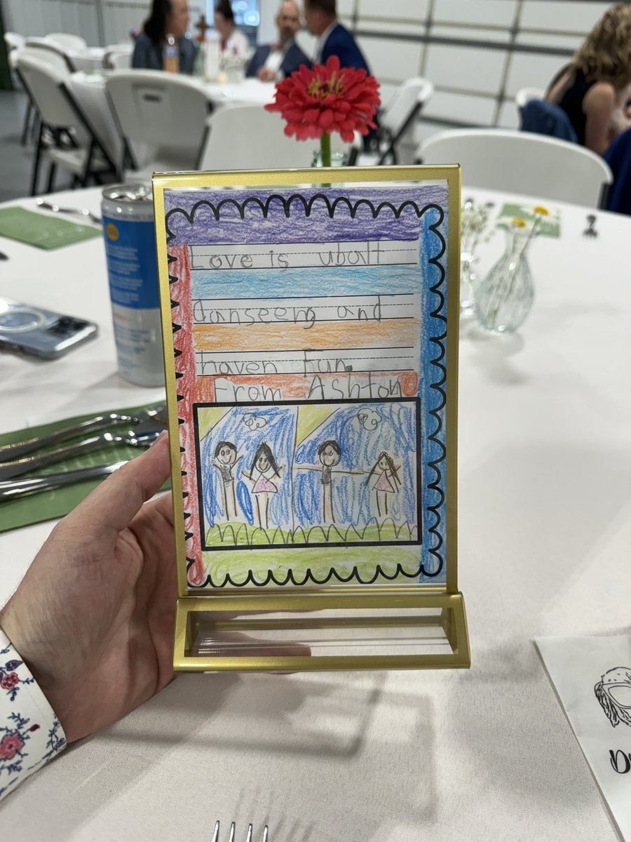 TeacherPurdon's tweet image. When two elementary teachers tie the knot you get the cutest table decor for a wedding. ❤️ @RaveMiss