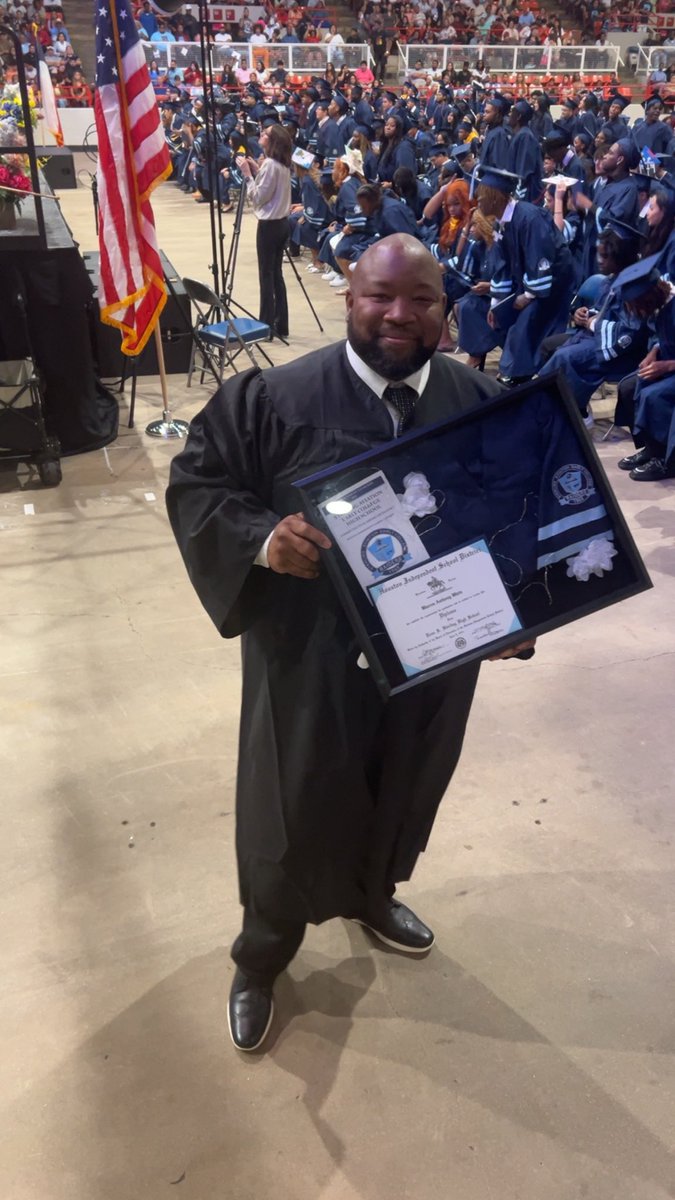 Coach Jessie tweet media