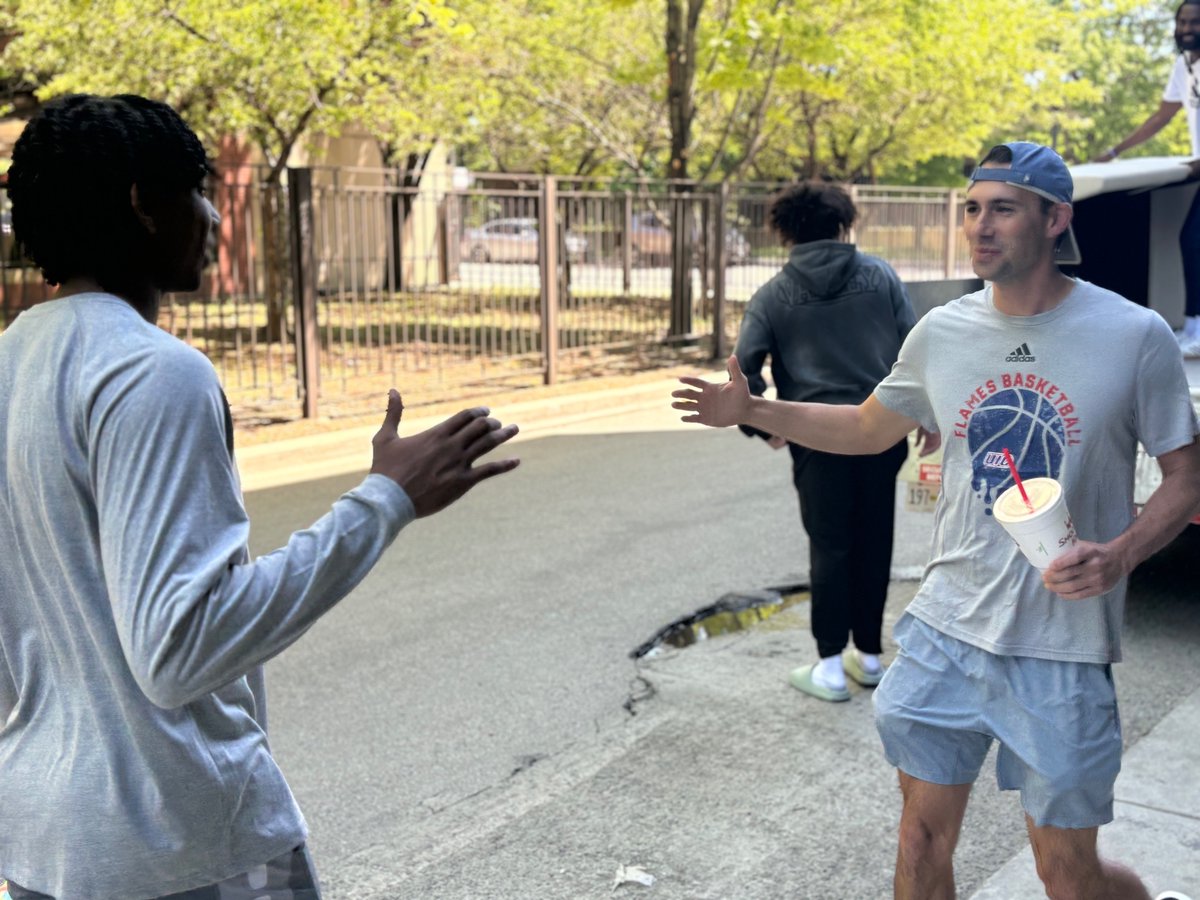 UIC Men's Basketball 🔥🏀 tweet media