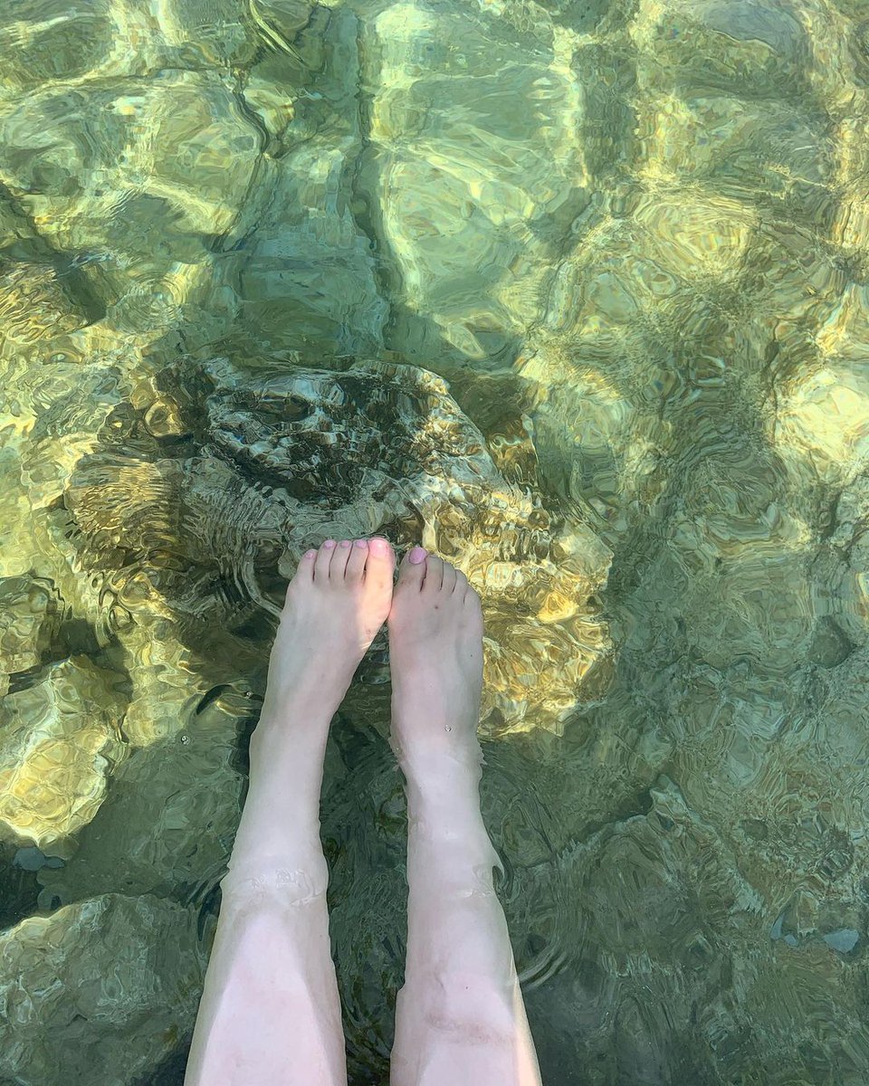 Anne77Che's tweet image. In every walk with nature one receives far more than he seeks. Today, playing with nature ♒