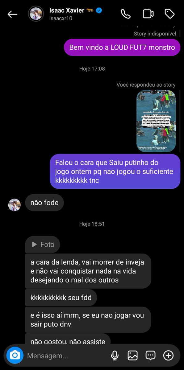 tonyynn3's tweet photo. Isaac Xavier, atleta da LOUD FUT7 discute com torcedor que foi criticar a atitude dele após ele sair PUTO do jogo amistoso apenas por ser substituído 

isso é Loud Fut7 amigos.

print: @/luiz7z__ https://t.co/tJI0Ij4TYt