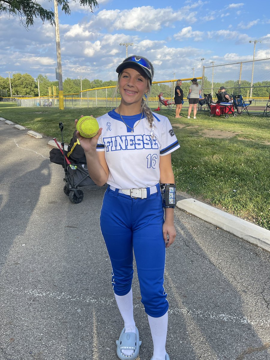 NatalieRobbins_'s tweet photo. Another great weekend with @FinesseSchwader at the Laser’s Nation College Showcase! @LaserShowcase 

.647 BA
.684 OBP
.941 SLG
7 RBI’s
11 hits
1 homerun, 8 singles, 2 doubles https://t.co/5UTf4vnUy1