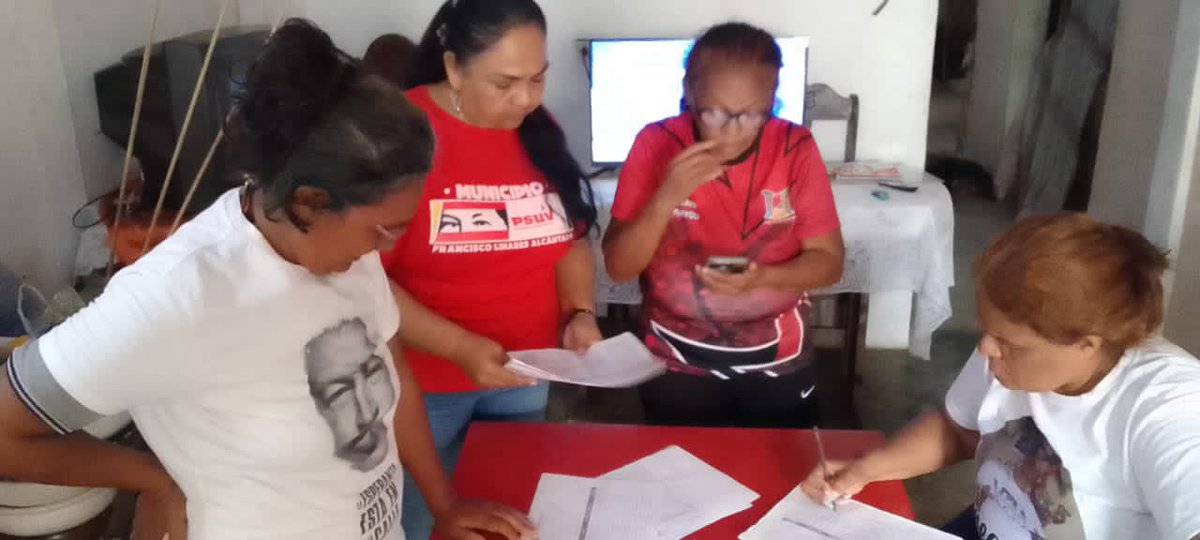 LuisLopezPSUV1's tweet photo. Extraordinario domingo donde el #Pueblo se desplegó ante el llamado de @NicolasMaduro para chequear el   #1x10VictoriaPerfecta que garantice el triunfo de Nuestro Candidato de la Revolución y del Pueblo Nicolas Maduro ! El 28/7/2024  #Venezuelax10 Venceremos !!! https://t.co/RSMGlhZUeF