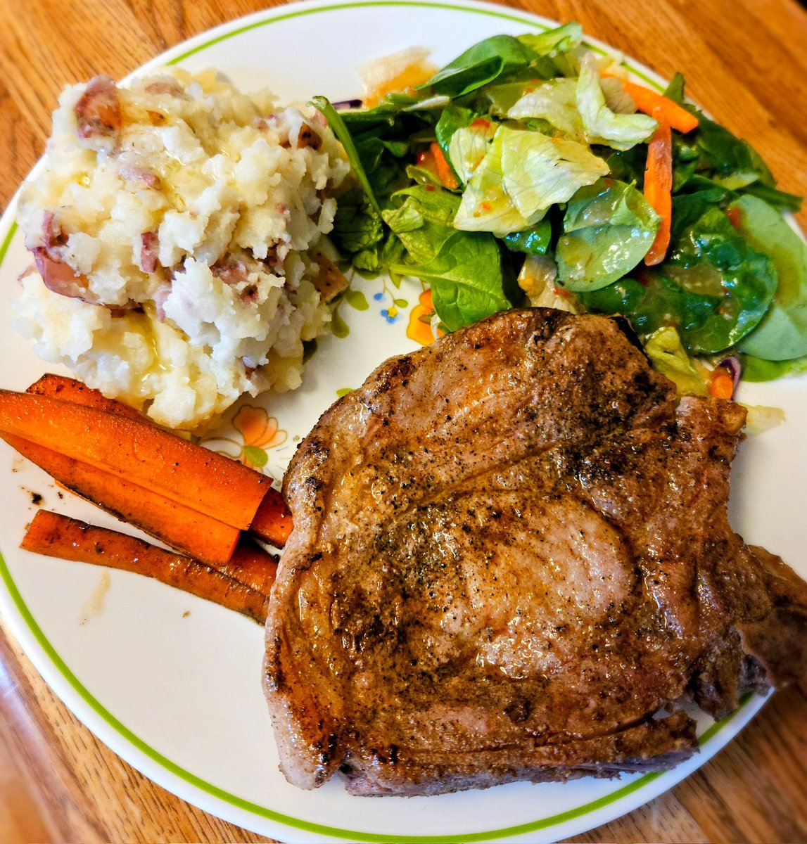 callmehenks's tweet photo. Eating good tonight.
#guyswhocook https://t.co/HECcw8Jxwc