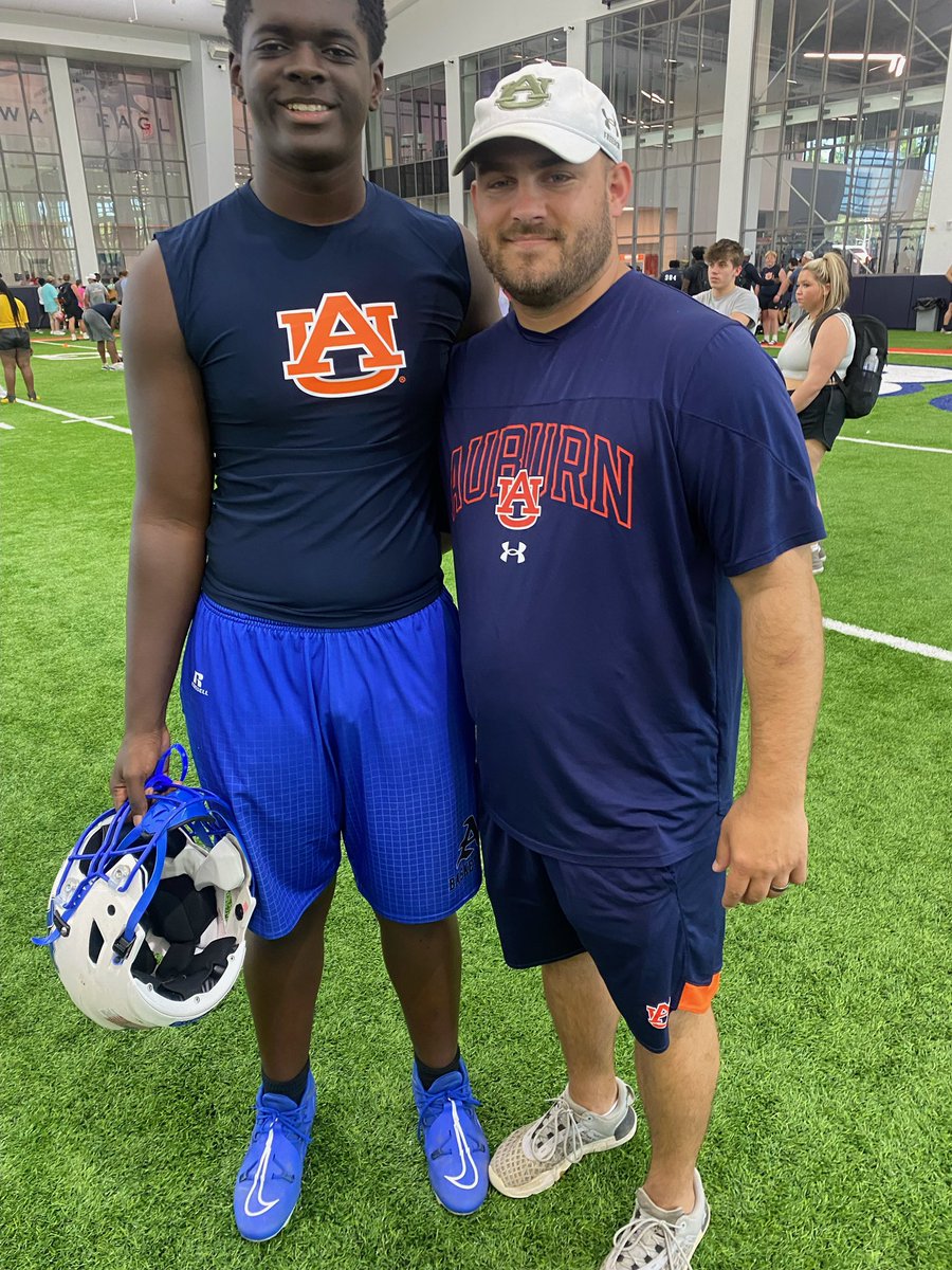 TrintonPritche1's tweet photo. Had a great day on the plains @AuburnFootball. Thank you for having me @CoachThornton61 @keithetheredge1 https://t.co/6WKWneokq2