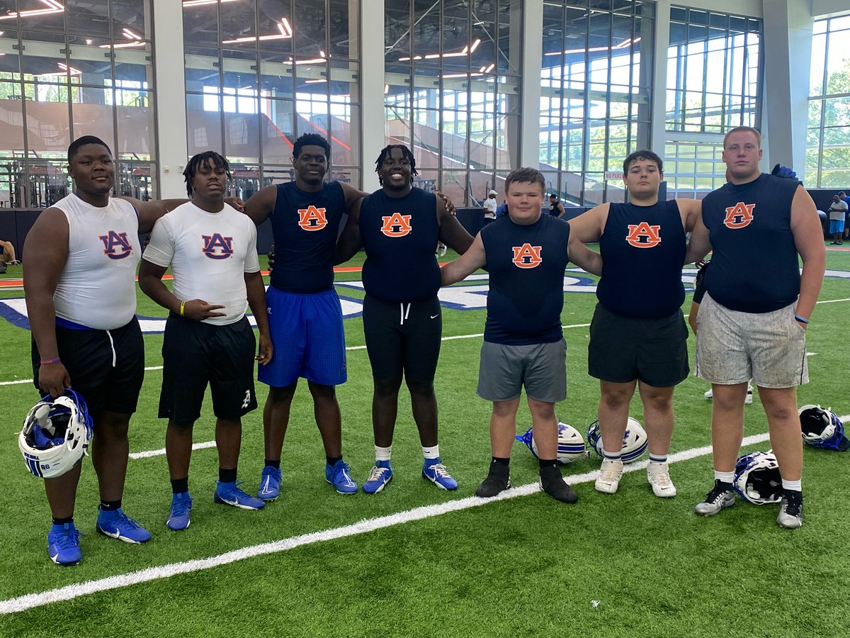 TrintonPritche1's tweet photo. Had a great day on the plains @AuburnFootball. Thank you for having me @CoachThornton61 @keithetheredge1 https://t.co/6WKWneokq2