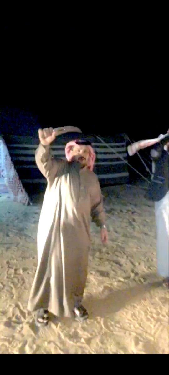almuhalab2013's tweet photo. #عبيد_بن_محمد_بن_شماء
"يبكى على سعود لامن مات=ولا على اللاش مايبكى
ابن خويرانٍ ابا الردات= قرمٍ أزكيه ويزكا 
ابا المواقف وابا الكرمات=مافيه ريب ولاشكا
من لابةٍ حزة الهيات= تدكّ جمع العدا دكا
لاد المنيعي هل الطالات =لاجالٍ بجالٍ اصطكا
الله ينزله في الجنات= وينجيه من النار والضنكا" https://t.co/KtQciRnHUu