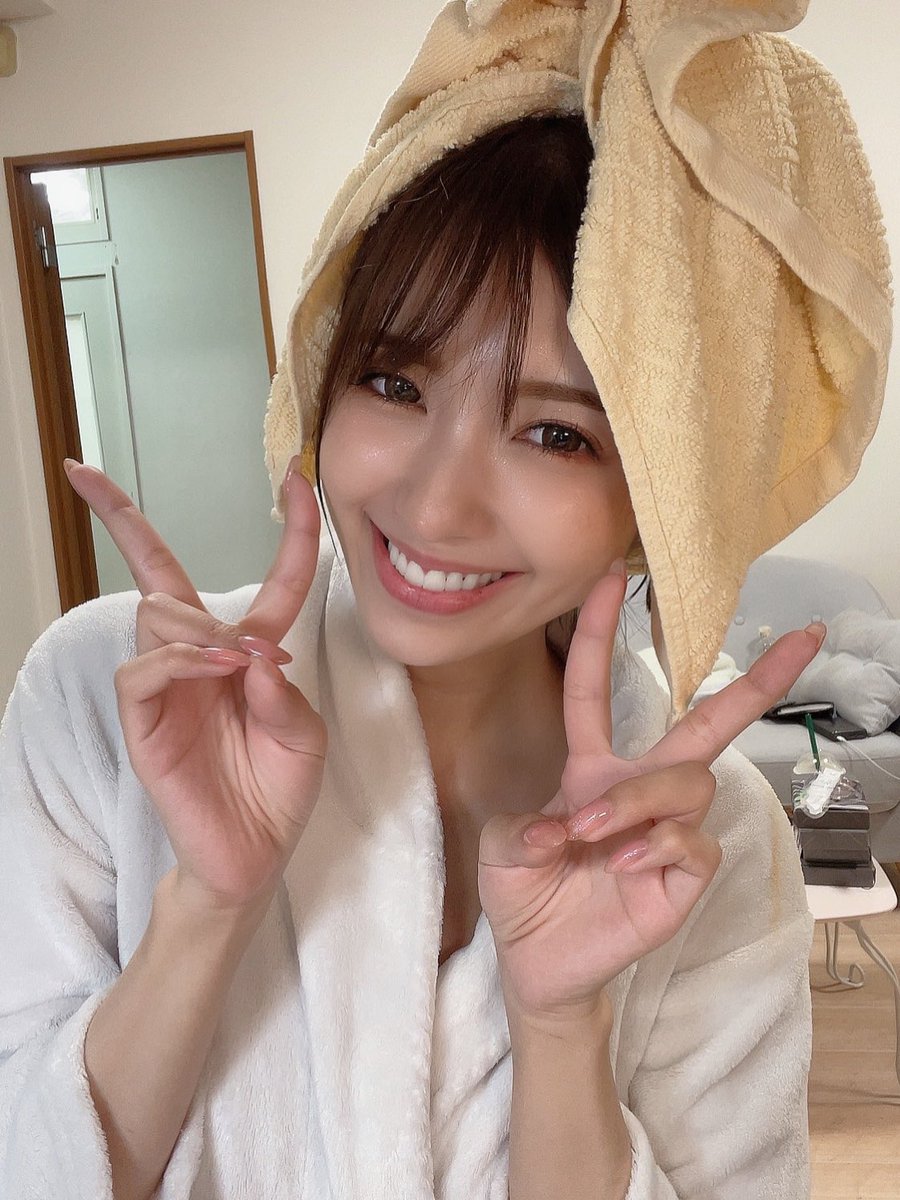 tubasa_mai_'s tweet photo. おはよ〜う‼️

暑くて部屋中がムッとするので、
やっと冷房つけました😘✨
す〜ずし〜い＼(^o^)／

夏がやってくる…
それでは今週も元気に頑張ろうね💗
えいえいお〜🫧 https://t.co/TS7YRoyh7y