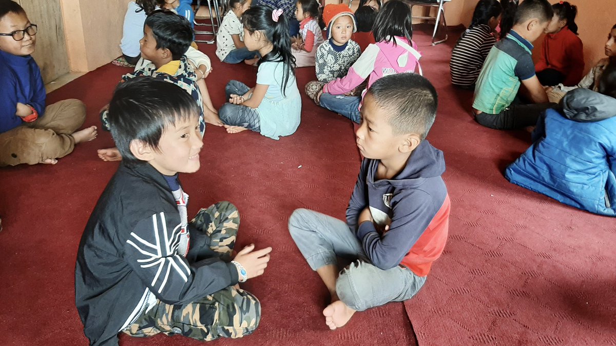 kedarstha's tweet image. बिन्द्रेको खोजी गर्ने हाम्रो क्याम्प अजब थियो । मेरा सम्झनाहरु नितान्त मेरा सम्पत्ति हुन् तर A Road to a Village गाँउ आएको बाटो बाट धेरथोर साझा गरेको छु है । 

#featurefilm #castingdirector #withhim #PrasanRai 

@ Aamchok Rural Municipality Bhojpur District