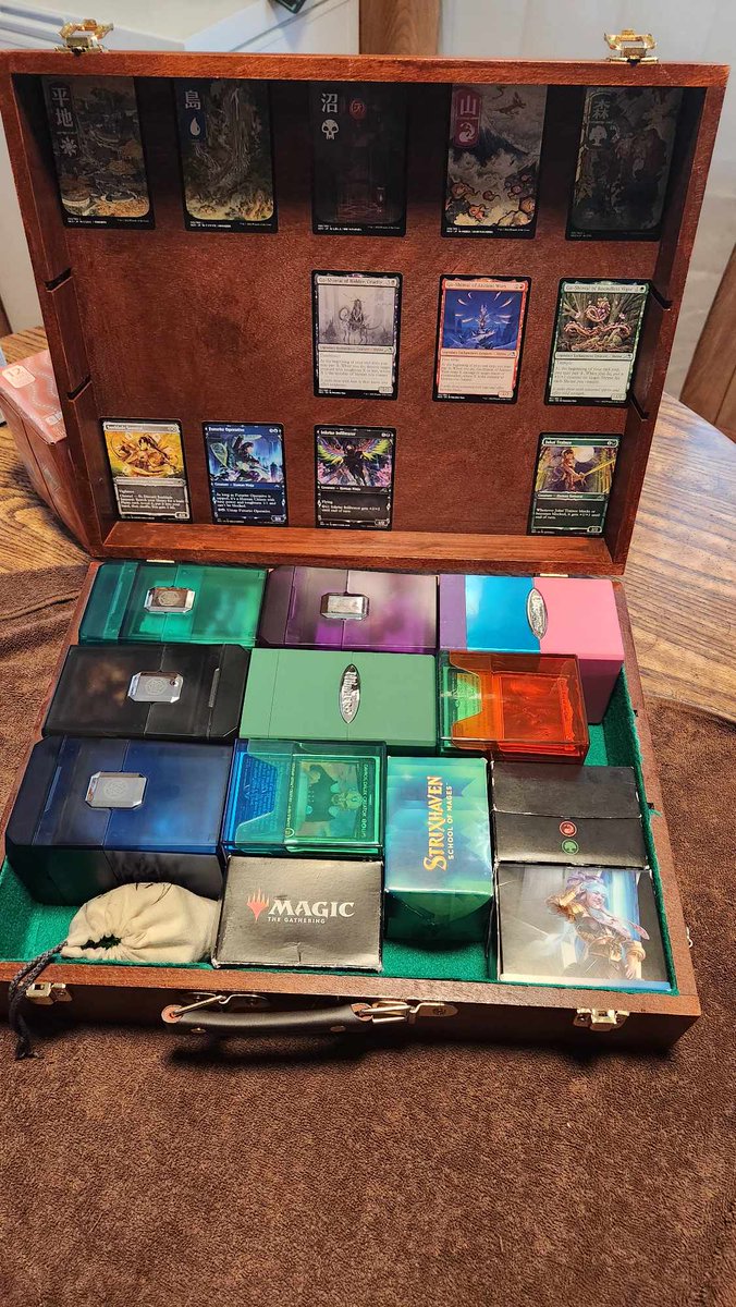 FortierKaazir's tweet photo. @MoistCr1TiKaL  I see you're getting into magic. I've had a friend group I've played with for more than a year now and i enjoy making boxes to keep all my decks in. https://t.co/VknoEUITS9