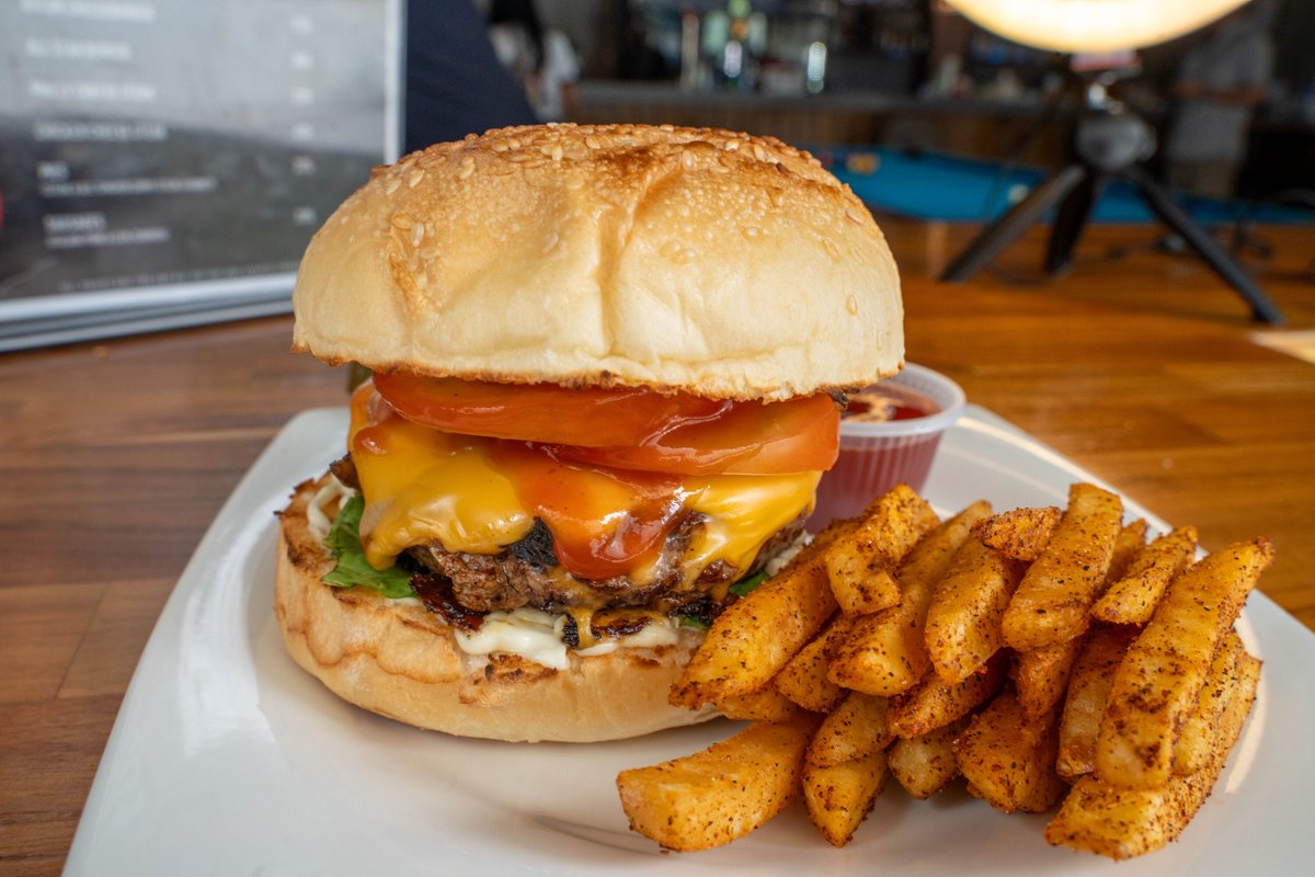KickingDonkeyBK's tweet photo. Craving good food? Our kitchen opens at 10AM every day! Come dine with us at Kicking Donkey! 🍔🥗 #OpenDaily https://t.co/FK8tWy8WpV