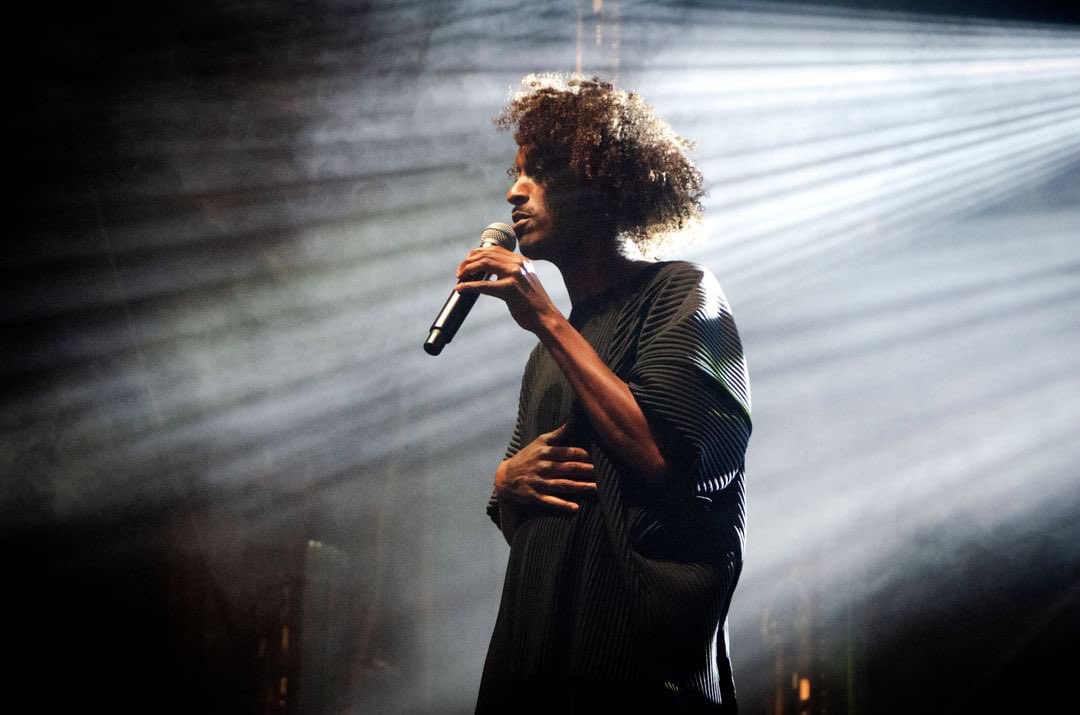 matinee_ca's tweet photo. A powerful and inspiring night of music from @KNAAN at #Luminato tonight.
#livemusic #concertphotography #livemusicphoto #torontomusic #luminato #luminato2024 #davidpecautsquare #knaan #ryangoestoshows https://t.co/tpUEiHHFZt
