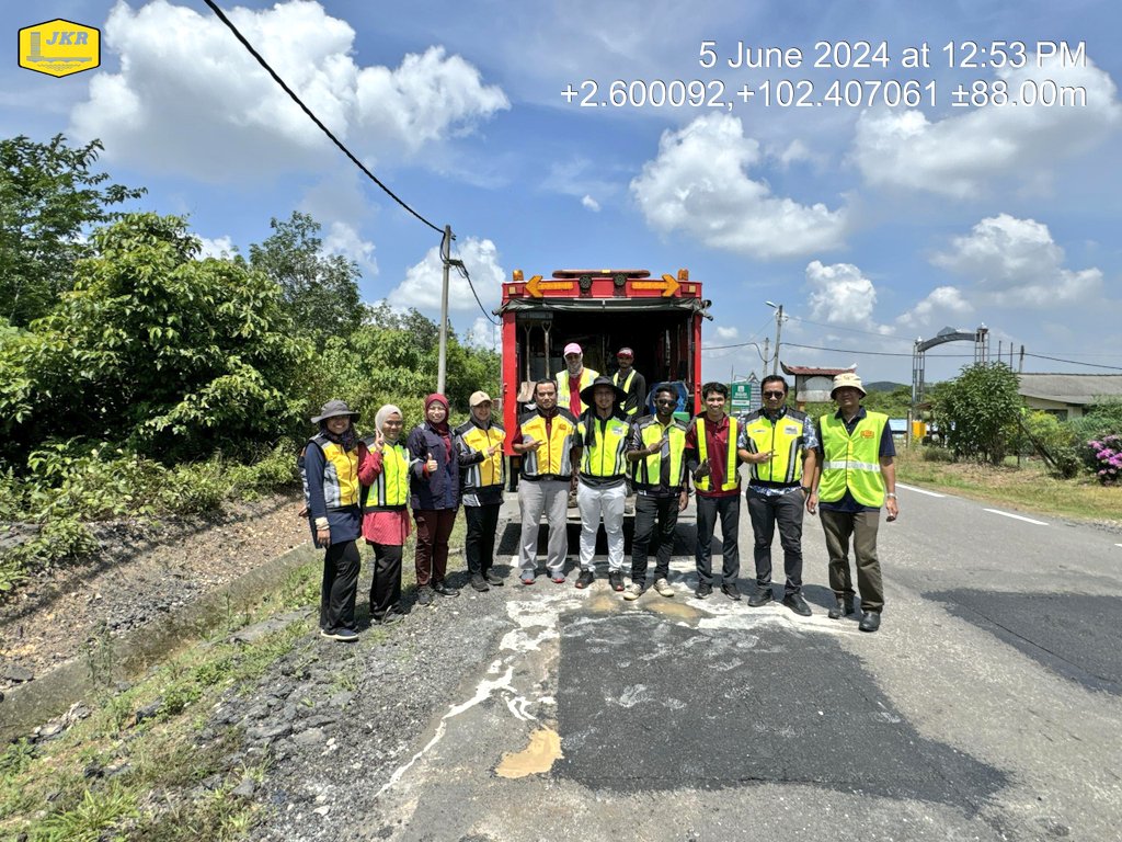 05.06.2024 Menjalankan pemeriksaan forensik pavemen di FT1276, Jalan Utama Bukit Rokan, Tampin Negeri Sembilan  
<a href="/IPJKR_Official/">JKR Malaysia Rasmi</a> 
<a href="/CawJalanJKR/">Cawangan Jalan JKR Malaysia</a> 
<a href="/IPJKR_Official/">JKR Malaysia Rasmi</a>
<a href="/JKRNS/">JKR Negeri Sembilan</a> 
<a href="/JKRTampin/">JKR Tampin</a>