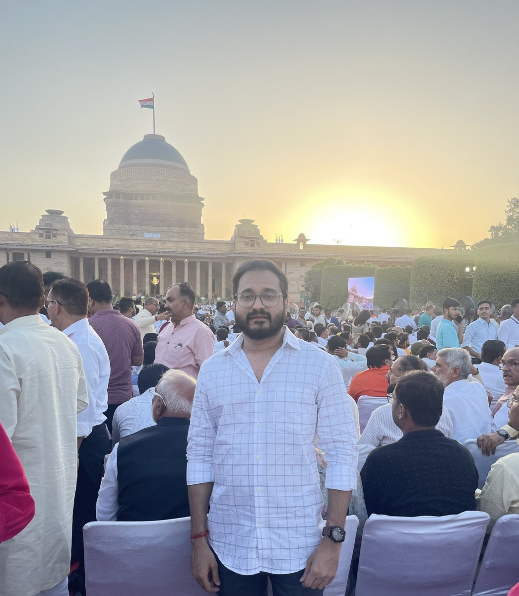PritishModiYogi's tweet photo. Honoured to see PM Shri @narendramodi Ji’s swearing in ceremony in person. 

Mahadev has listened my prayers. 🤩🙏🏻🥹

#ModiSarkaar #ModiSarkar3 https://t.co/VDLzcdkuH8
