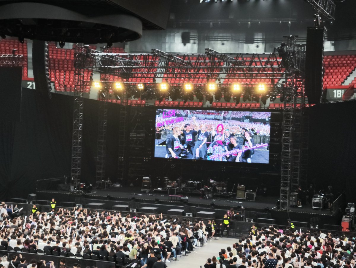 LAODAI_'s tweet image. #LiSASiA2024 #上海
@LiSA_OLiVE ❤️❤️❤️
下次梅奔再见❤️