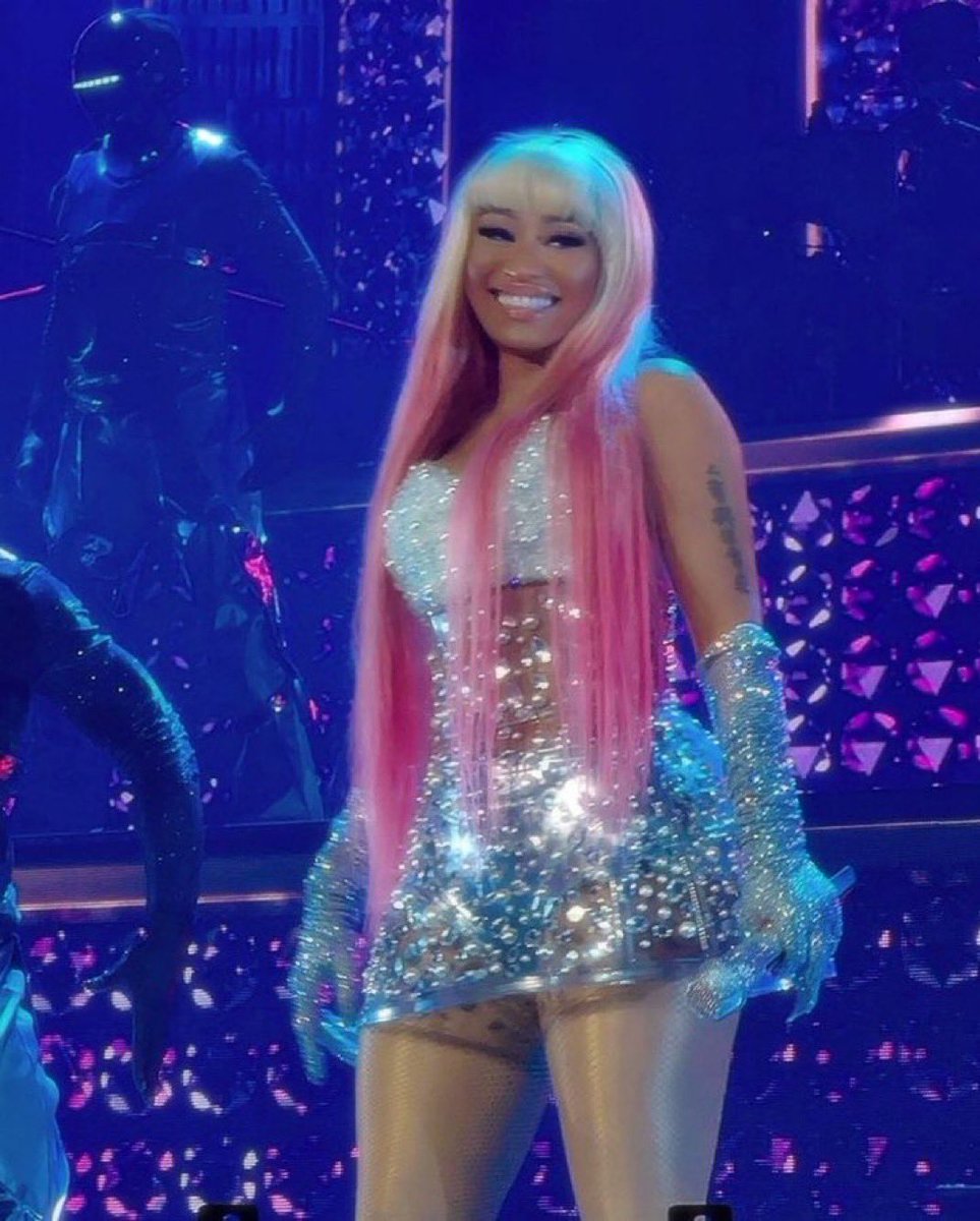Stats of Minaj tweet media