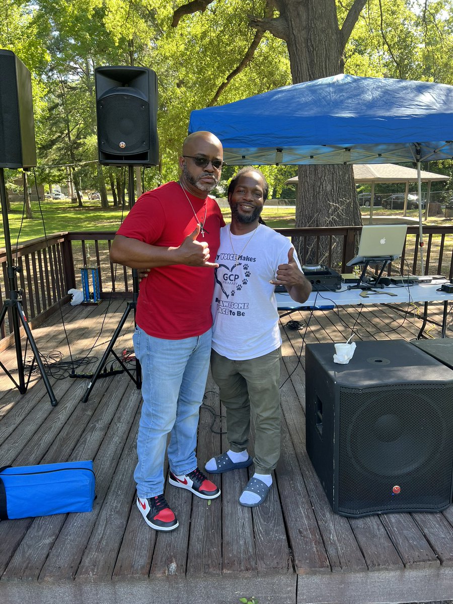 MrRDPierce's tweet photo. Congratulations to my fraternity brother Antonio T. Squire & his friends for organizing Saturday’s Block Party/Community Day in his hometown of Garysburg! It was beautiful! Like Bro. Squire said, “GOD DID IT!”
#Garysburg #CommunityEvent #blockparty #northamptoncounty #NC27 https://t.co/ay1z1y2fSn
