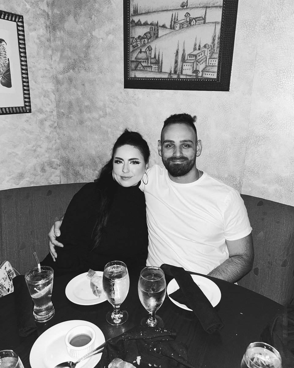 Savethekiw32482's tweet photo. What a great weekend with an amazing boyfriend😌🩷 #MoheganSun #EC3Conevention #Casino #birthdaycelebration https://t.co/ZSjWC1FB7g
