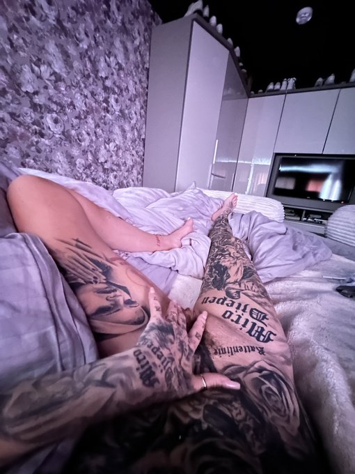 Good Morning in the Morning ☀️ jemand Lust mich wach zu lecken??? https://t.co/vhcLBYaxwX