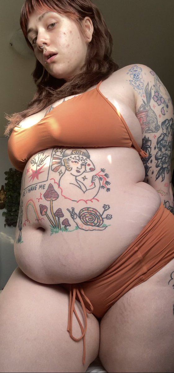 Can we just talk about how cute my tummy is  and how much angles truly do for us 🤭❤️