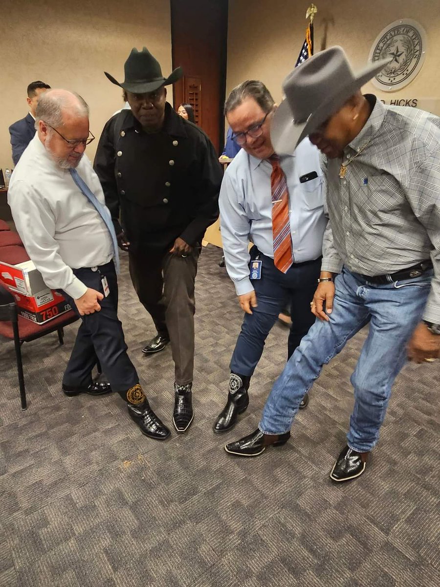 reginalddanie14's tweet photo. Boot showoff with District Attorney Bill Hicks, Rene, Sammie Hubbard and Reggie D. https://t.co/2BbAvh18Mn