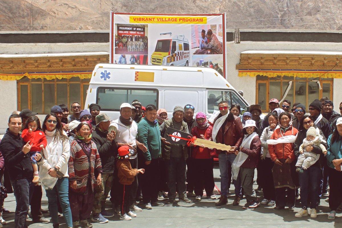 firefurycorps's tweet photo. #VibrantVillages
🚑 Empowering Ladakh's Healthcare! 🚑
As part of the Vibrant Villages Program and keeping with the Indian Army's commitment to providing access to better medical facilities to villagers living in remote areas of Ladakh, the Ultimate Force provided an ambulance fitted with modern equipment to villagers of Demchok. The same will go a long way to address critical requirement of local villagers to access better medical facilities in the area.
#IndianArmy
#Ultimateforce
#Healthcare
#Ladakh
@NorthernComd_IA
@lg_ladakh
@LAHDC_LEH
@DIPR_Leh
@ANI
@PIB_India
