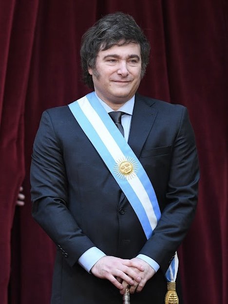 Trumperizar's tweet photo. El libertador de America / El de Europa https://t.co/LpRaa9lzZe