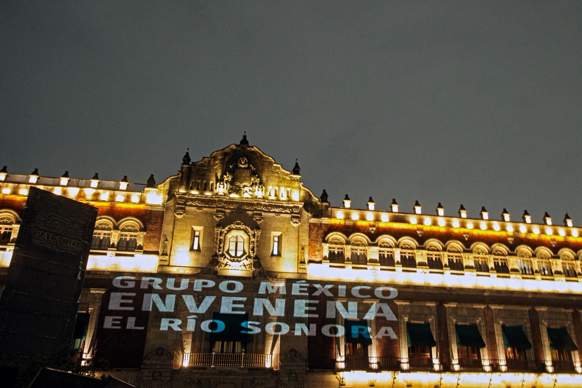 Hoy, con mensajes en la fachada de Palacio Nacional, alzamos la voz una vez más:  la impunidad que #GrupoMéxico ha tenido durante dos sexenios debe parar.

Le pedimos <a href="/Claudiashein/">Claudia Sheinbaum Pardo</a>  que no olvide al Río Sonora.