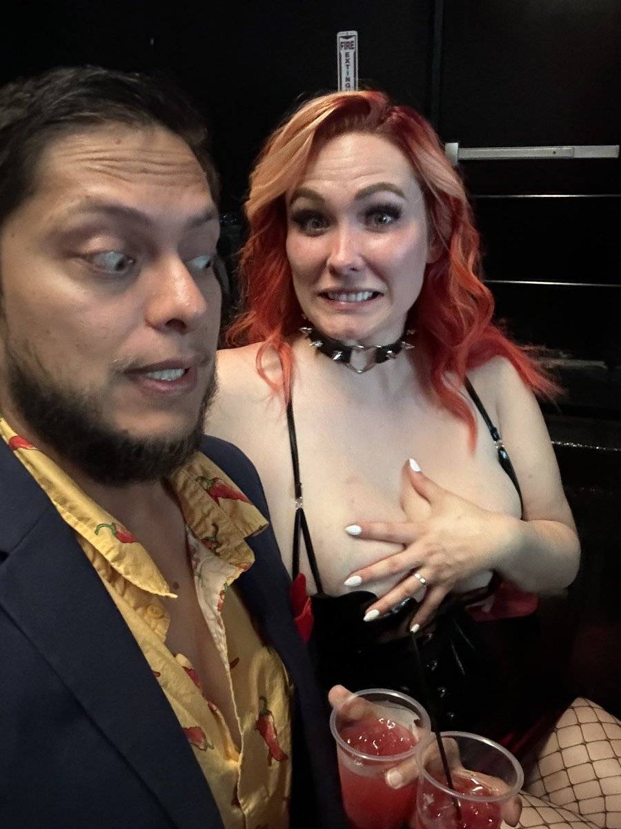 Robert Gunner (@itsrobertgunner) on Twitter photo At the alt awards with this hot nominee for Female Performer of The Year!!!! <a href="/ItsTaylorGunner/">Taylor Gunner ๐</a> At the alt awards with this hot nominee for Female Performer of The Year!!!! <a href="/ItsTaylorGunner/">Taylor Gunner ๐</a>